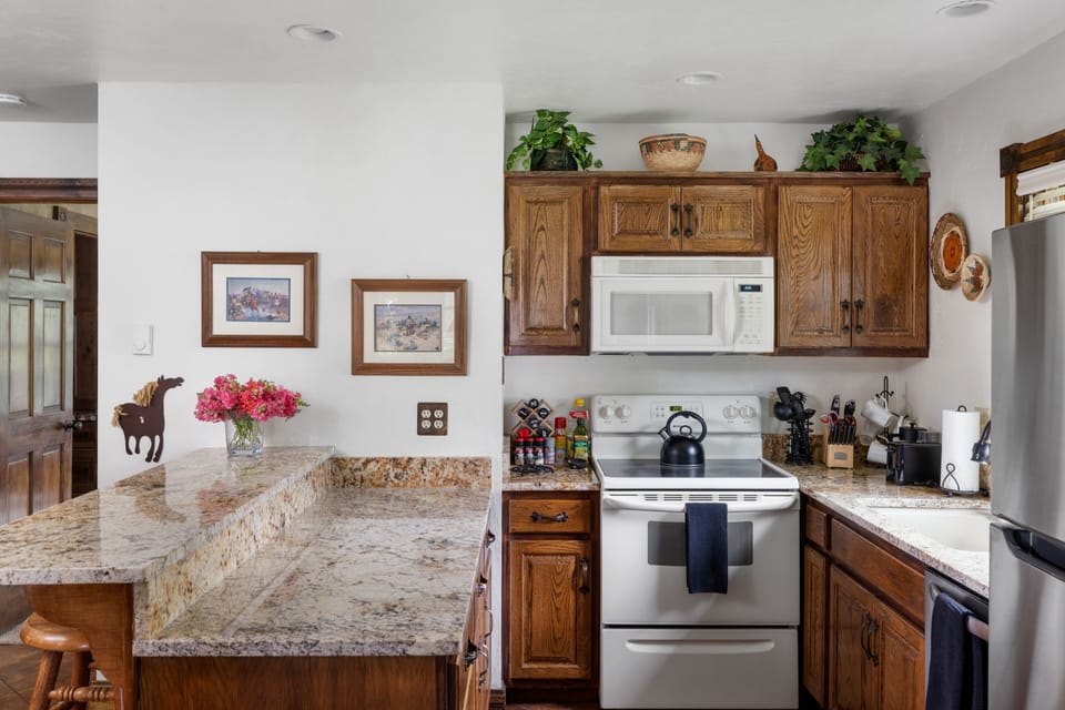 Kitchen with breakfast bar seating