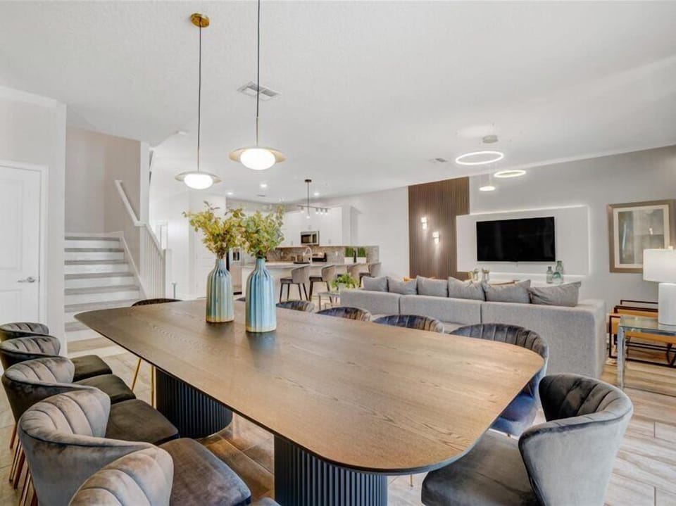 Open Floor Plan - Dining Area, Living Room And Kitchen
