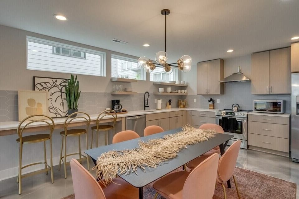 Dining room table
