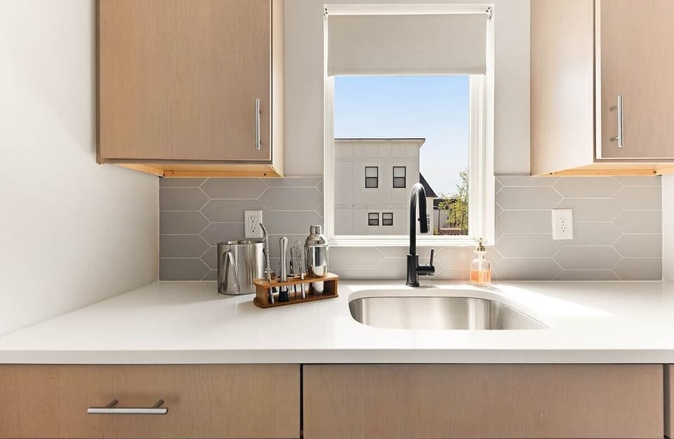 Elegant finishes and natural light.