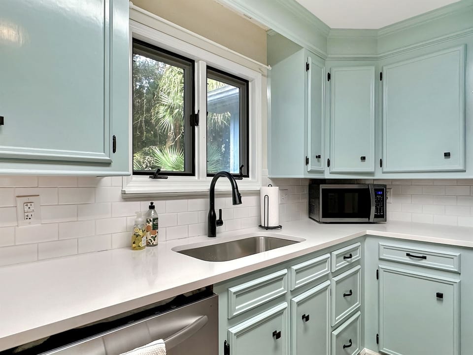 Kitchen, 3 Edgewater Alley, Wild Dunes, Isle of Palms, SC | IOP Escapes