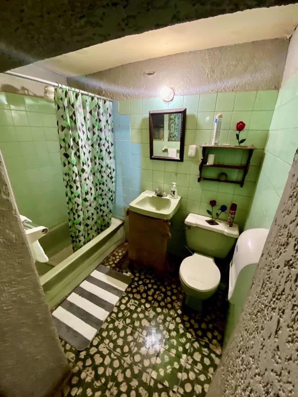 Basic Double Room Single Use | Bathroom | Towels