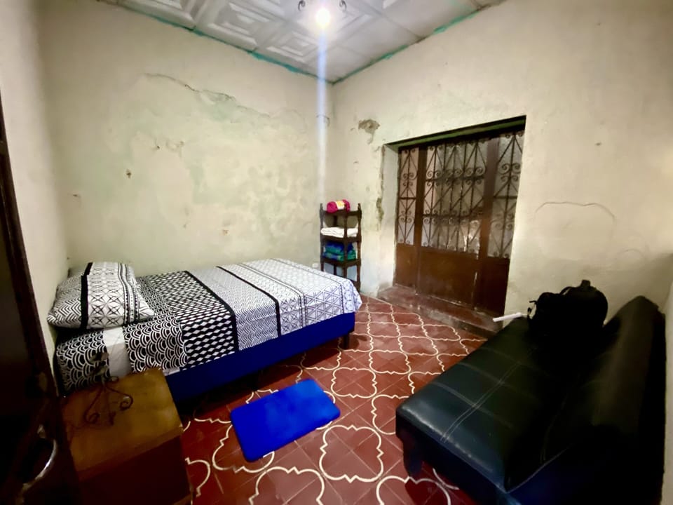 Basic Double Room Single Use | WiFi, bed sheets