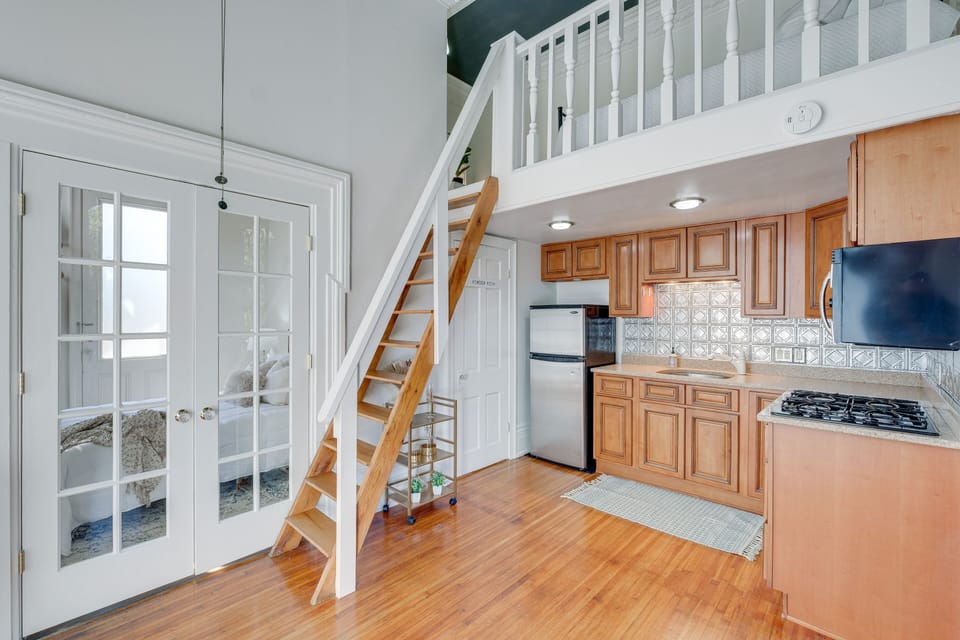 Kitchenette | Coffee Maker | Toaster