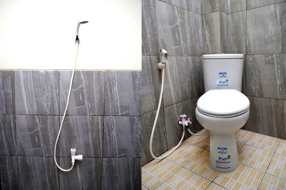 Shower, towels