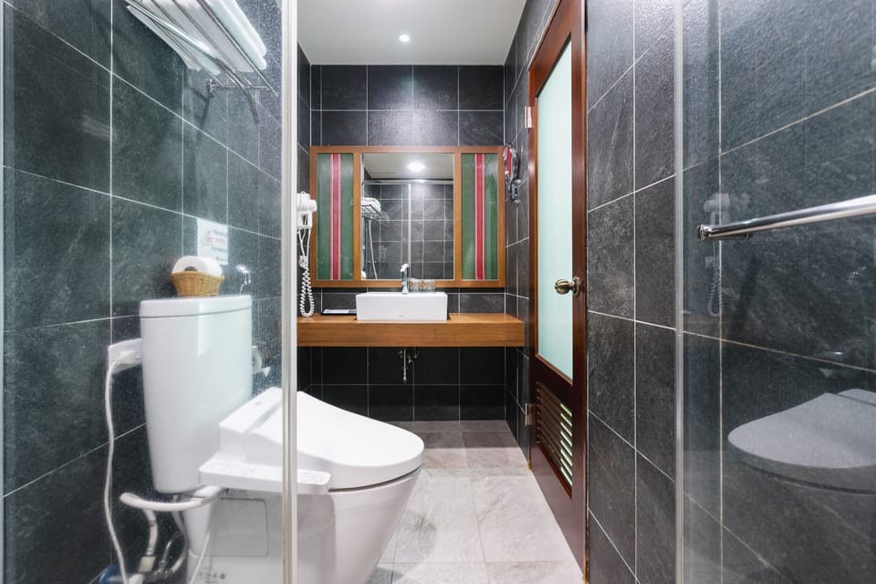 Superior Double Room | Bathroom | Hair dryer