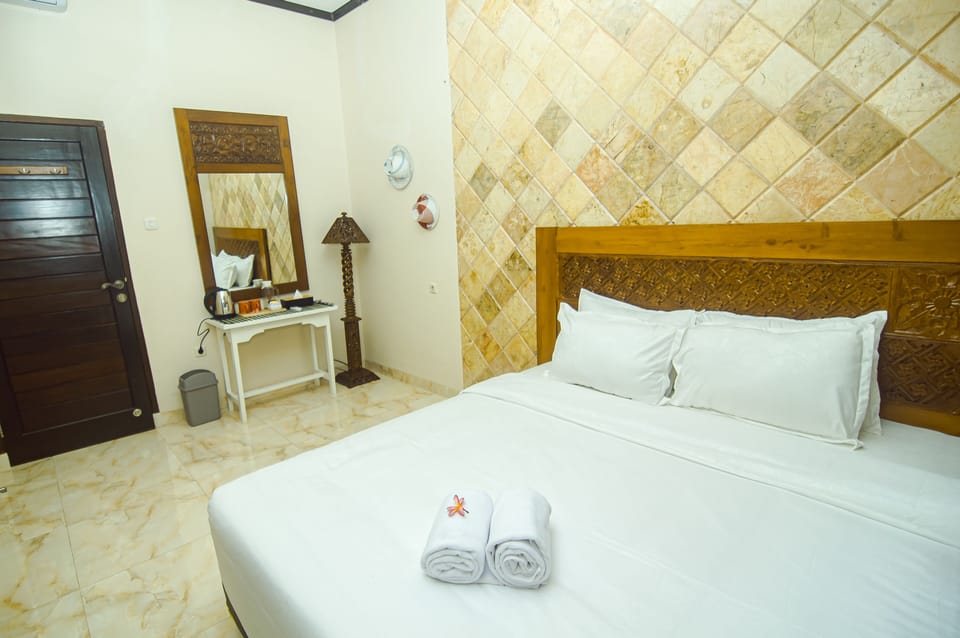 WiFi (free), bed sheets