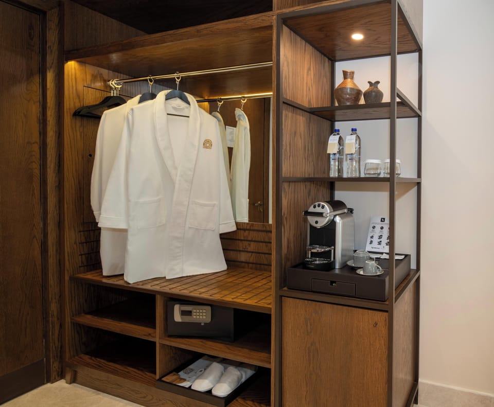 Deluxe Oda Kapadokya Manzarali | In-room safe, desk, laptop workspace, soundproofing