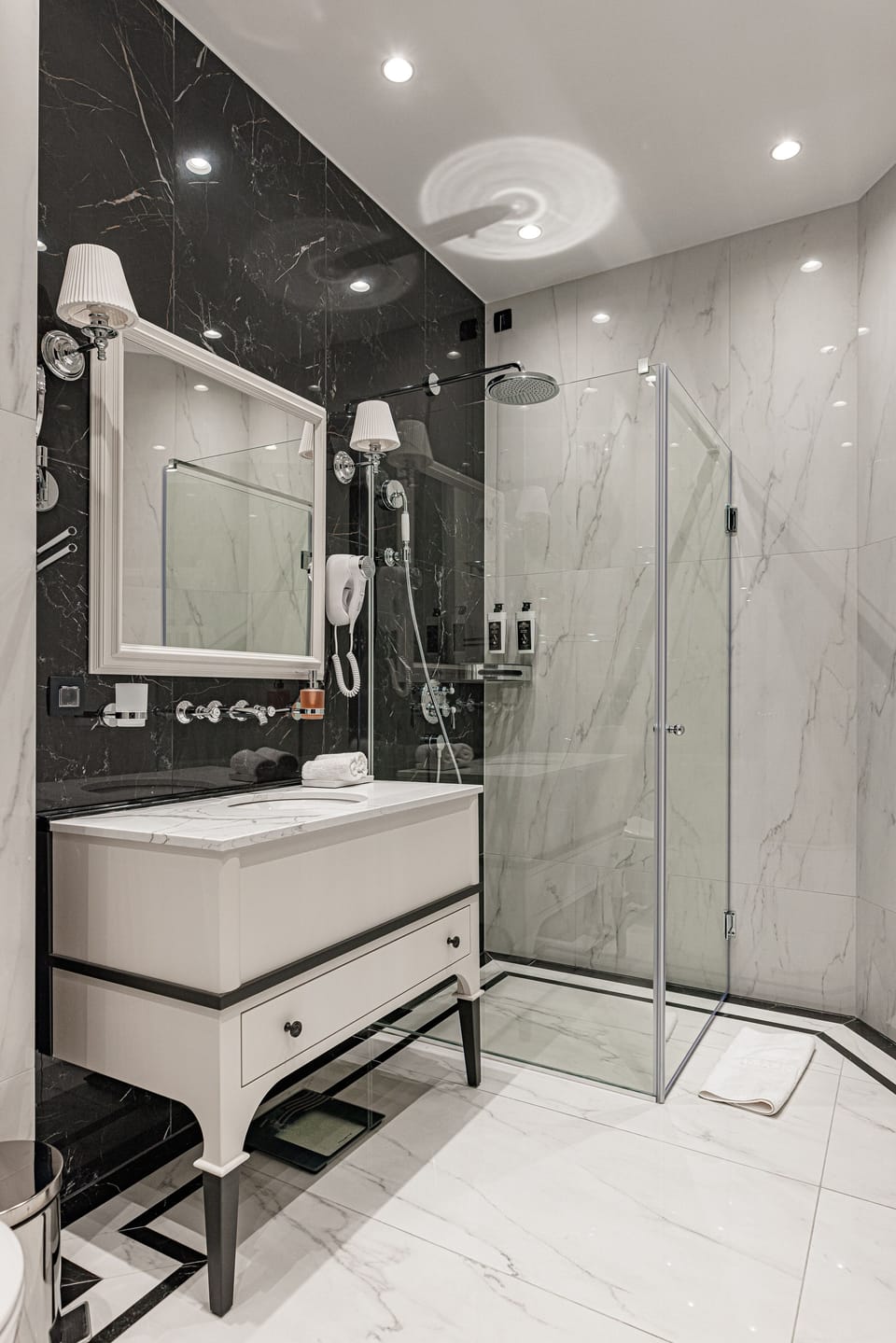 Club Suite | Bathroom | Shower, designer toiletries, hair dryer, bathrobes