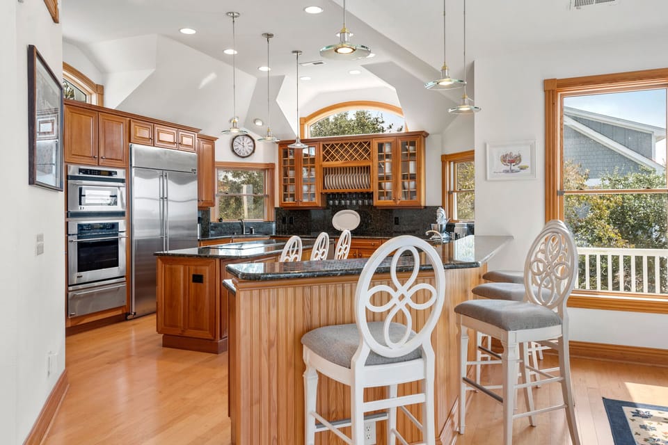 CC328: Wellfleet | Top Level Kitchen