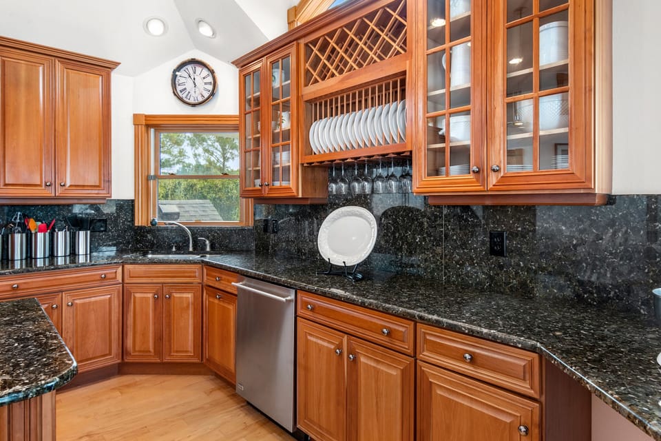 CC328: Wellfleet | Top Level Kitchen