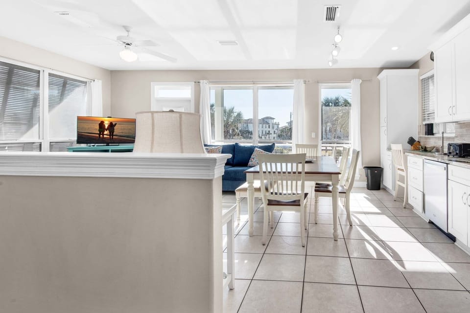 Welcome in to Destiny Beach Villas 11A