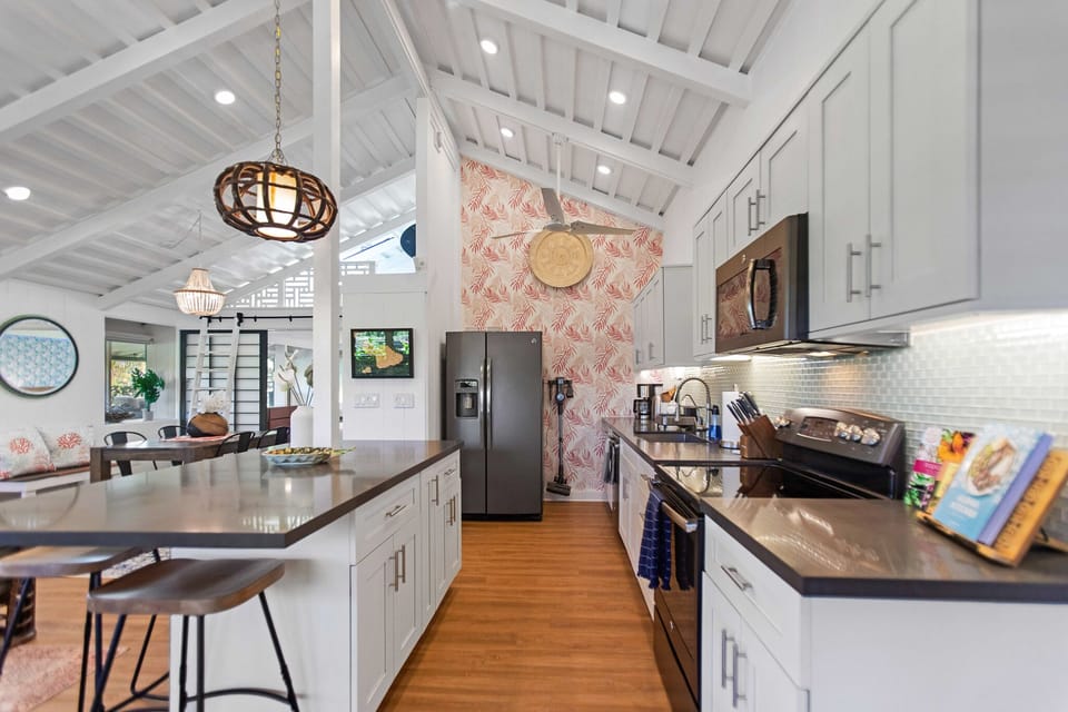 Charming bungalow with a fully equipped kitchen, perfect for your culinary needs