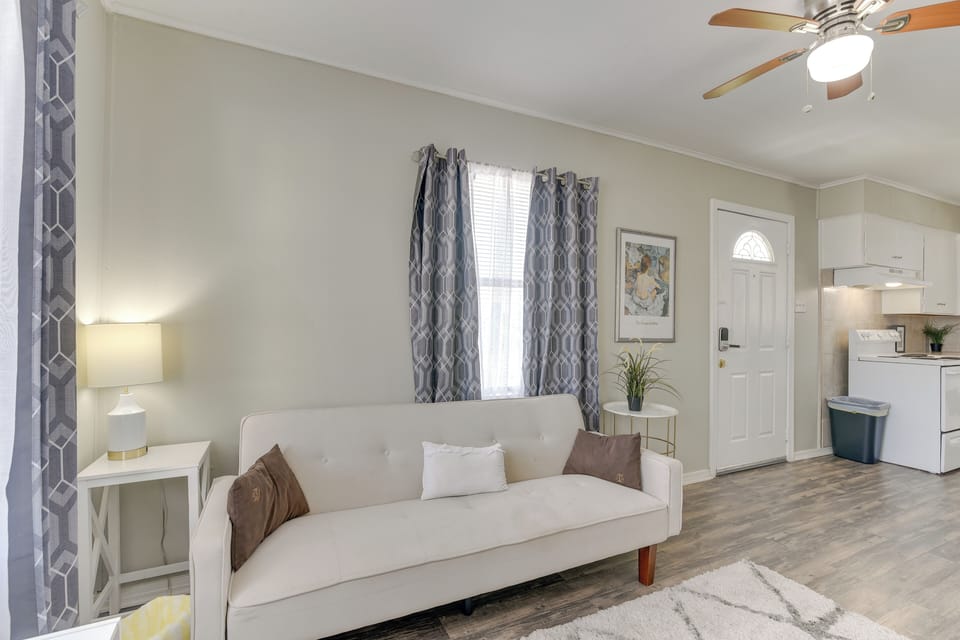 Apartment (1 Bedroom) | Interior