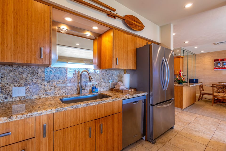 Condo, 3 Bedrooms | Interior