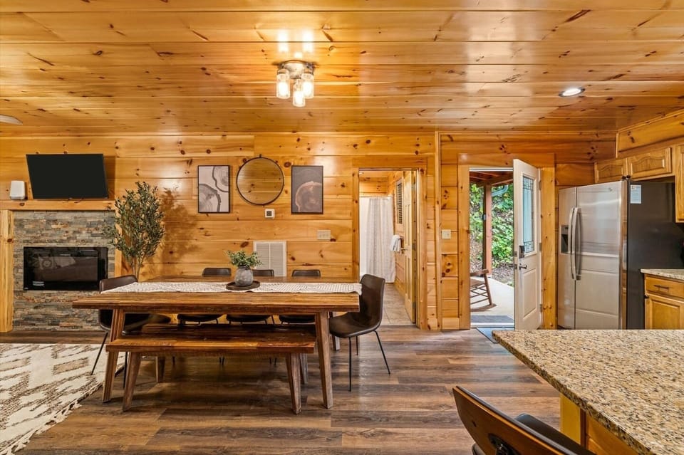 Enjoy your meals at the beautiful table. 