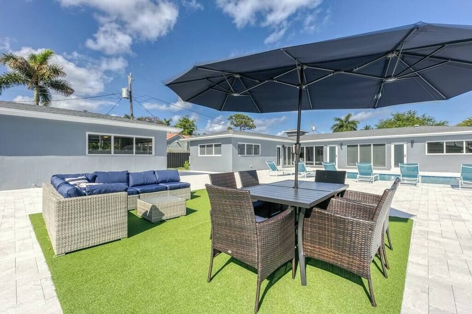 Relaxation area in front of 2017 and pool in front of 2025