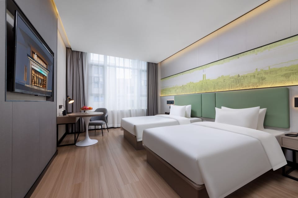 Comfort Double or Twin Room | Desk, laptop workspace, blackout drapes, soundproofing
