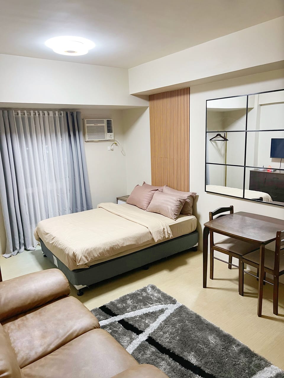 Comfort Condo, 1 Double Bed with Sofa bed, Refrigerator & Microwave, City View | 1 bedroom