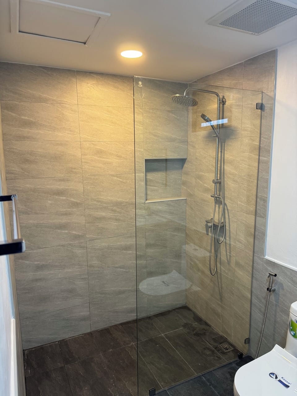Comfort Double Room, 1 Double Bed, Garden View | Bathroom | Shower, rainfall showerhead, hair dryer, bathrobes