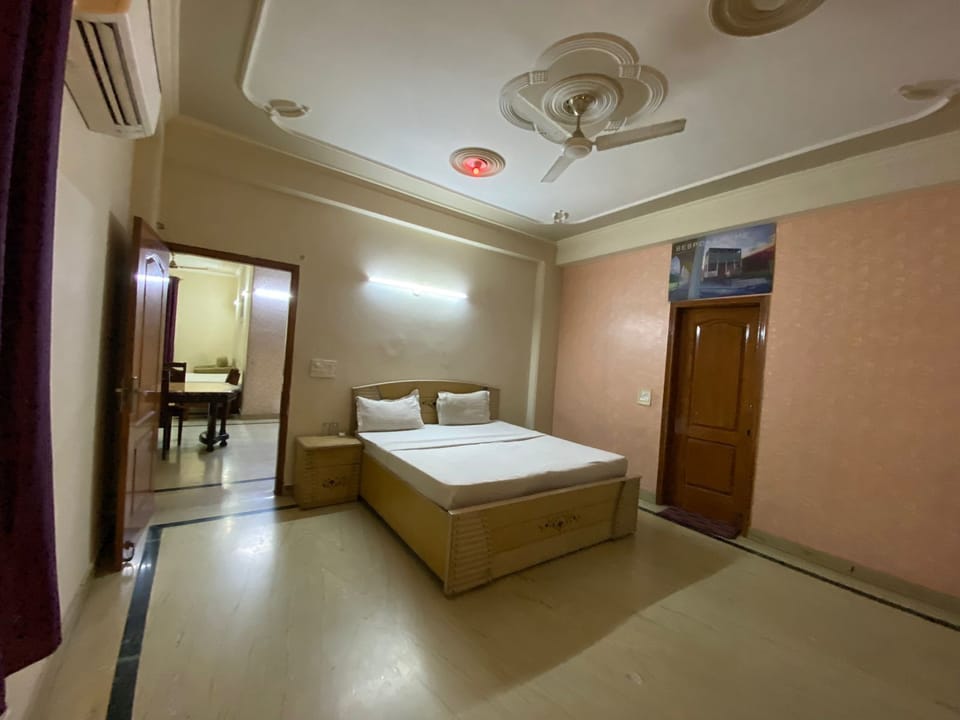 Deluxe Apartment | 3 bedrooms, iron/ironing board, free WiFi