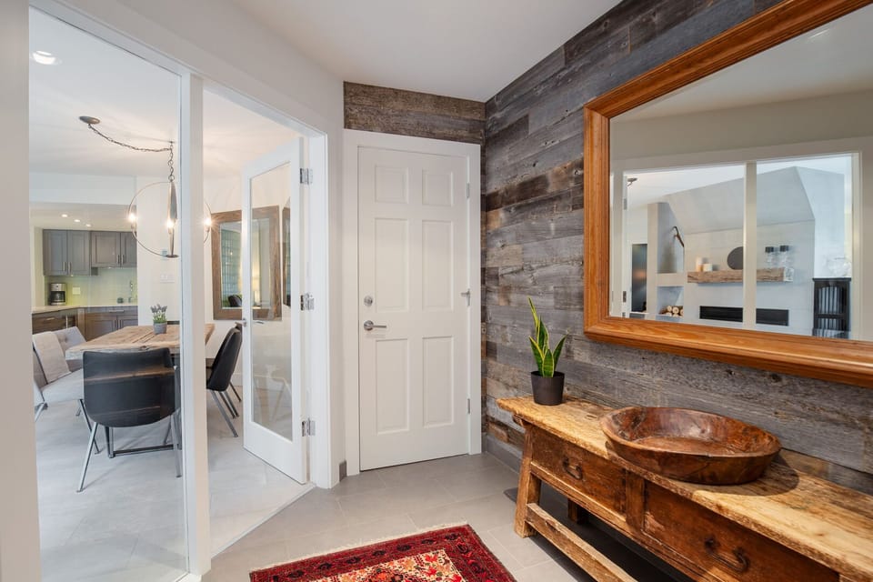 Large Entryway