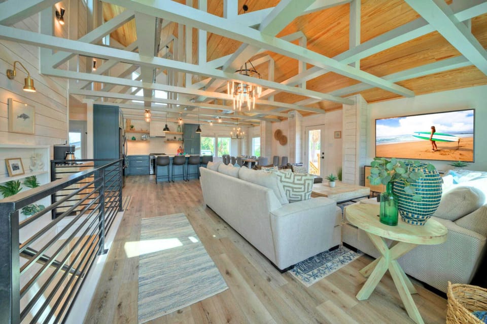 House (6 Bedrooms) | Interior