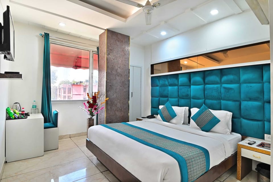 Superior Double Room, 1 Bedroom, Non Smoking | Desk, soundproofing, free WiFi, bed sheets