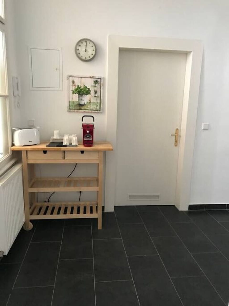 Welcome to the kitchen, where Arbio Designers have crafted a space that`s as inviting as it is efficient, perfect for cooking and socializing.