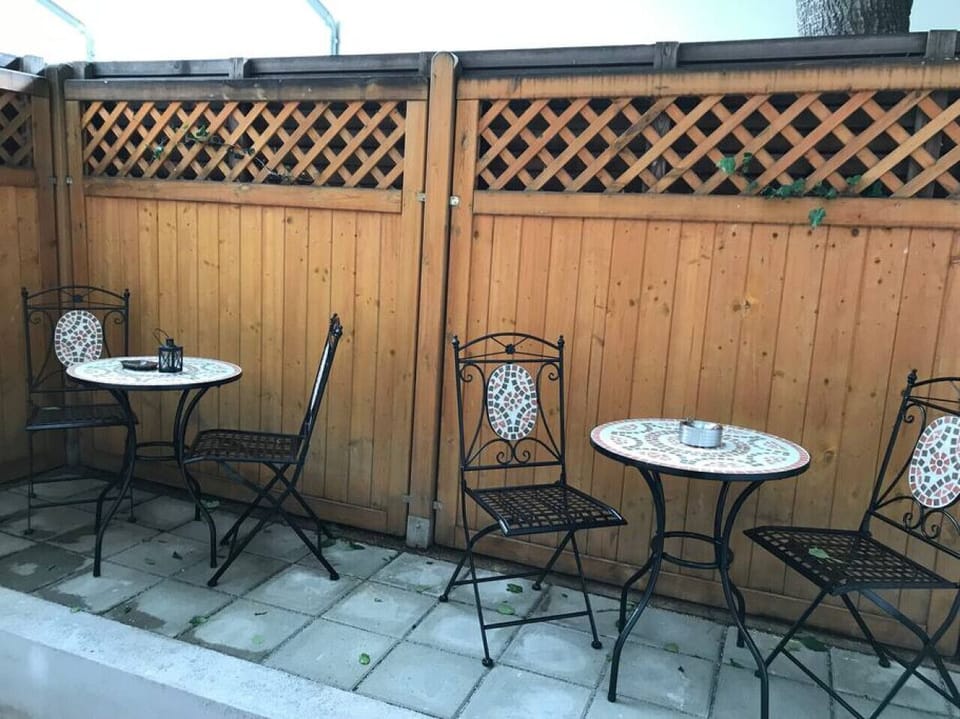 In this outdoor haven, you`ll discover a harmony of elements, all thanks to Arbio Designers` vision, creating a space that invites you to unwind and enjoy the beauty of the great outdoors.