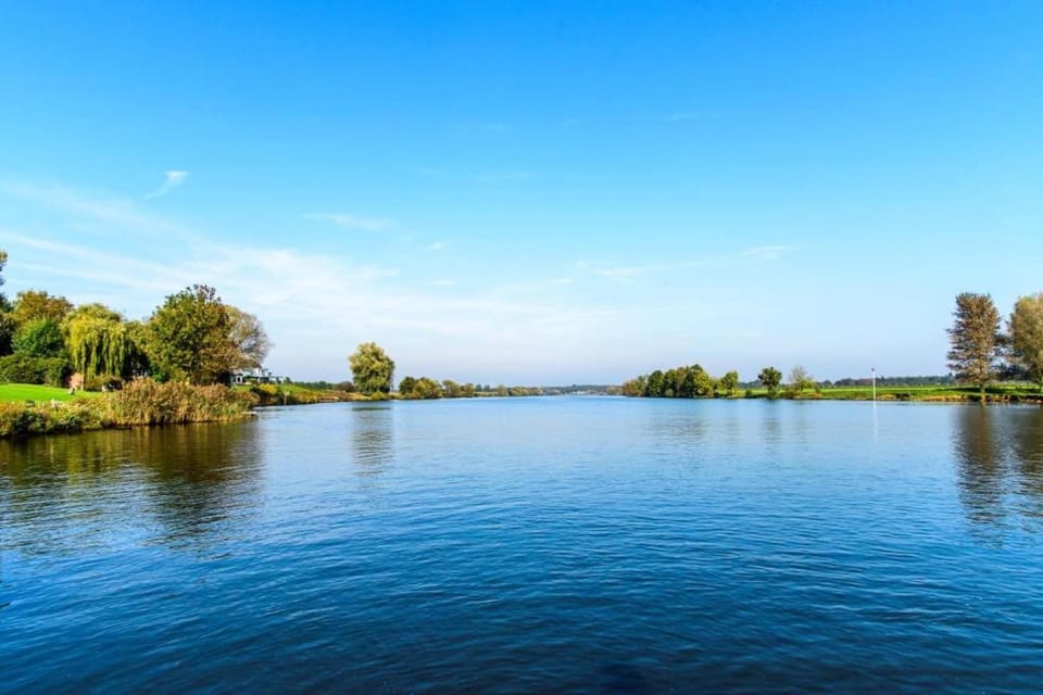 Region [summer] (>5 km)