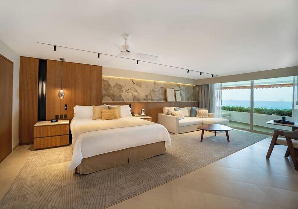 Grand Terrace Suite | Premium bedding, down comforters, minibar, in-room safe