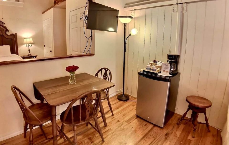 The kitchenette and seating for dining.