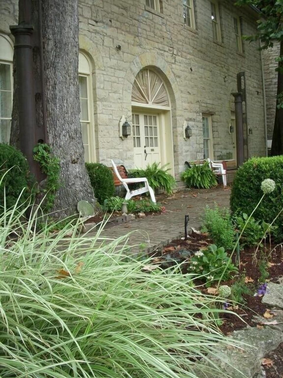 Enjoy the patio area overlooking Main Street.