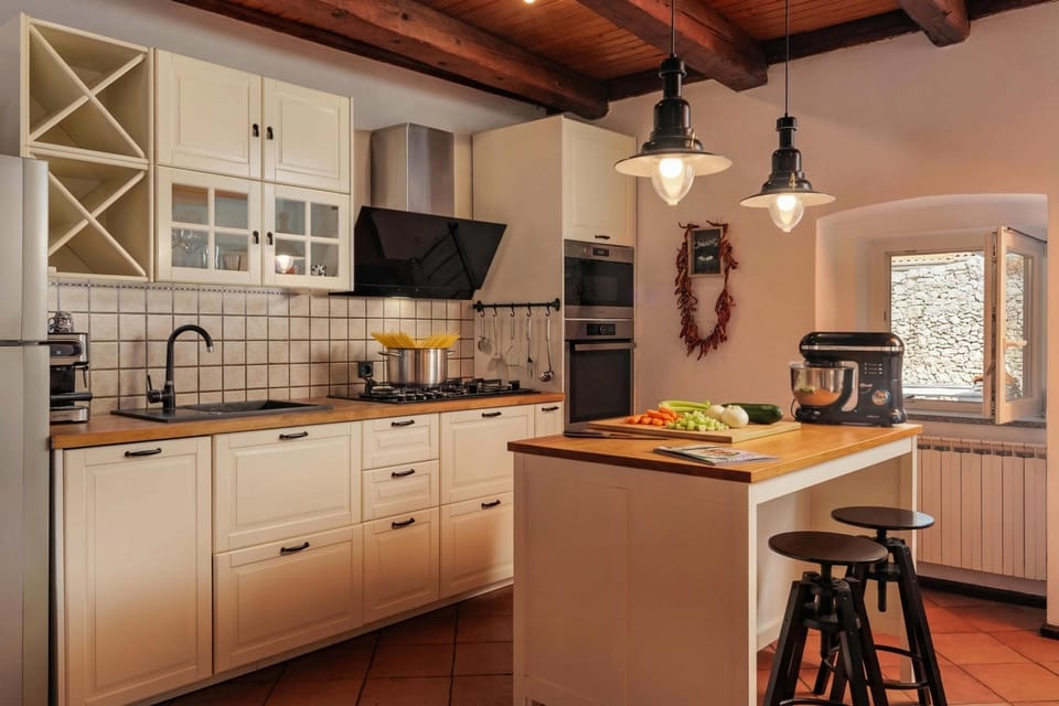 Family House, 3 Bedrooms, 2 Bathrooms (Holiday Home Meja Private Pool) | Private kitchen | Espresso maker