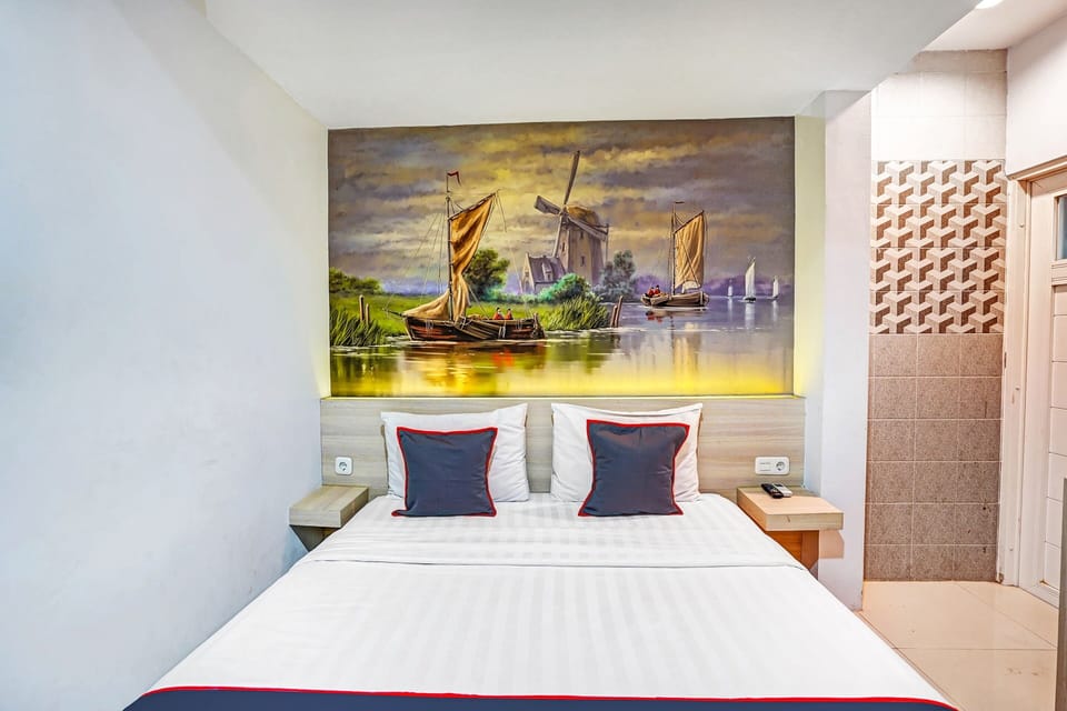 Laptop workspace, free WiFi, bed sheets