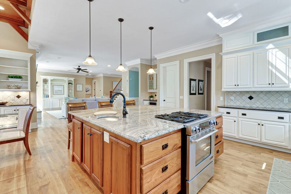 2 Spanish Moss - Kitchen