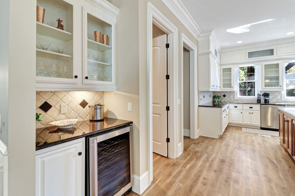 2 Spanish Moss - Kitchen