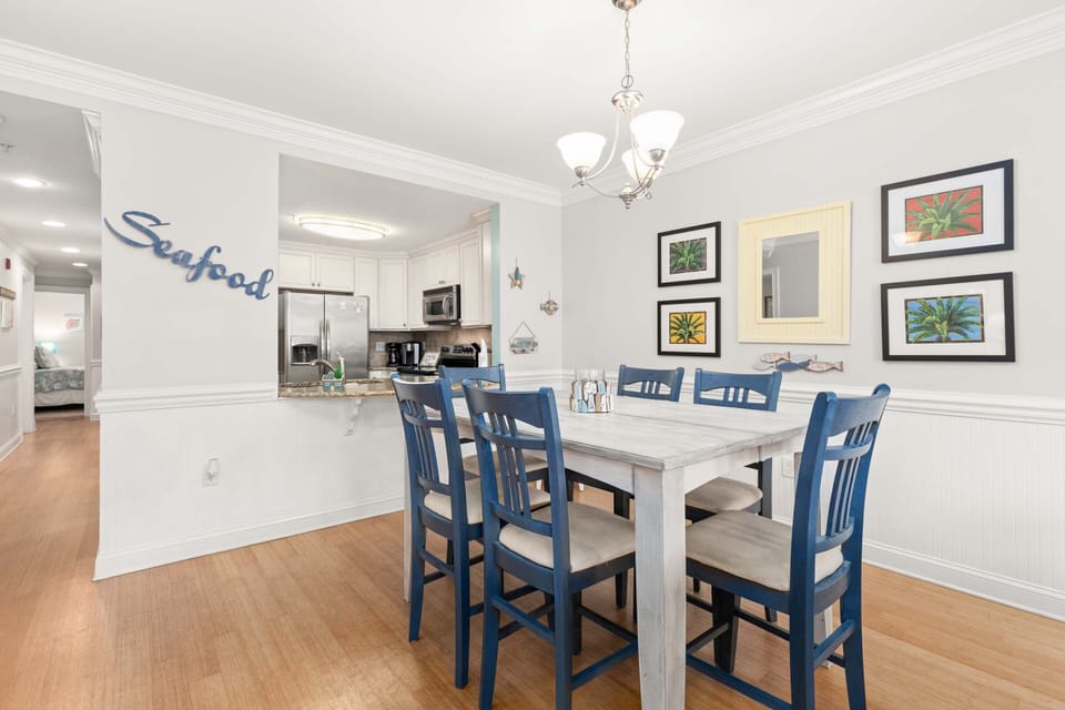 Dining area with table seating for 6