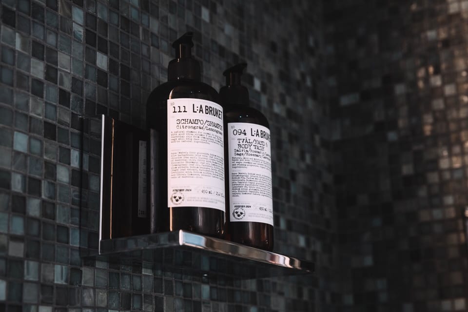 1 treatment room, massages