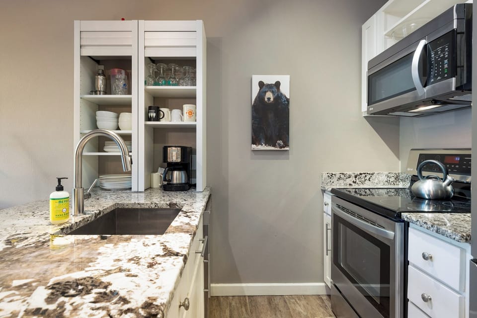 Condo (1 Bedroom) | Property amenity
