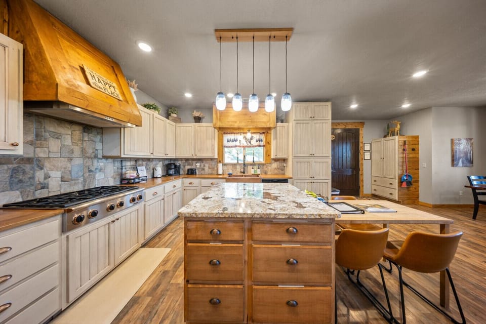 Cook, create, and entertain with a kitchen equipped for every need