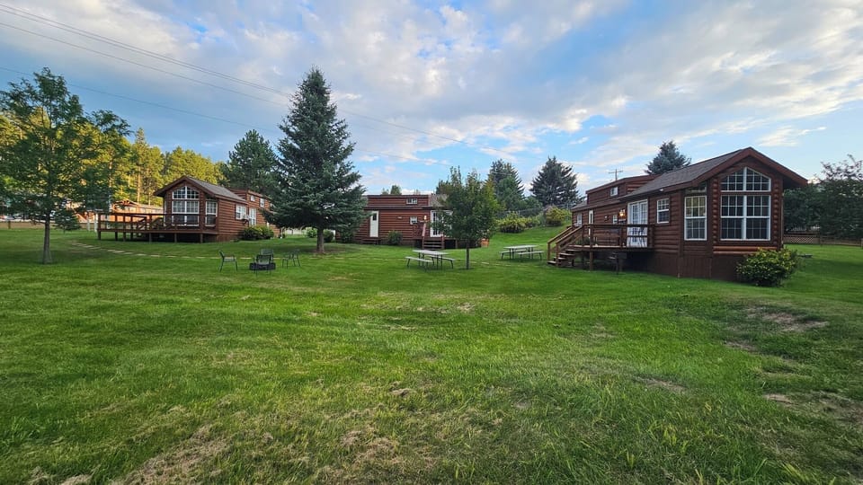 Cabins 1 2 3 at Creekside