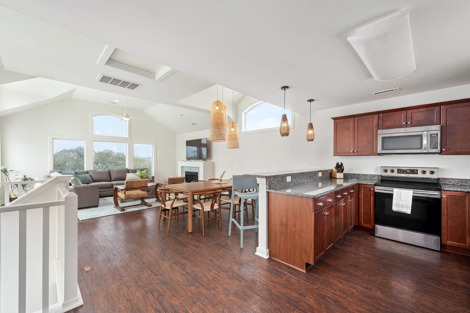 Full Kitchen