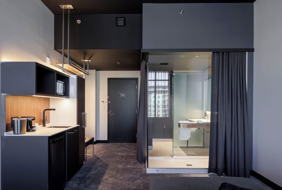Prestige Suite | Individually furnished, desk, laptop workspace, soundproofing