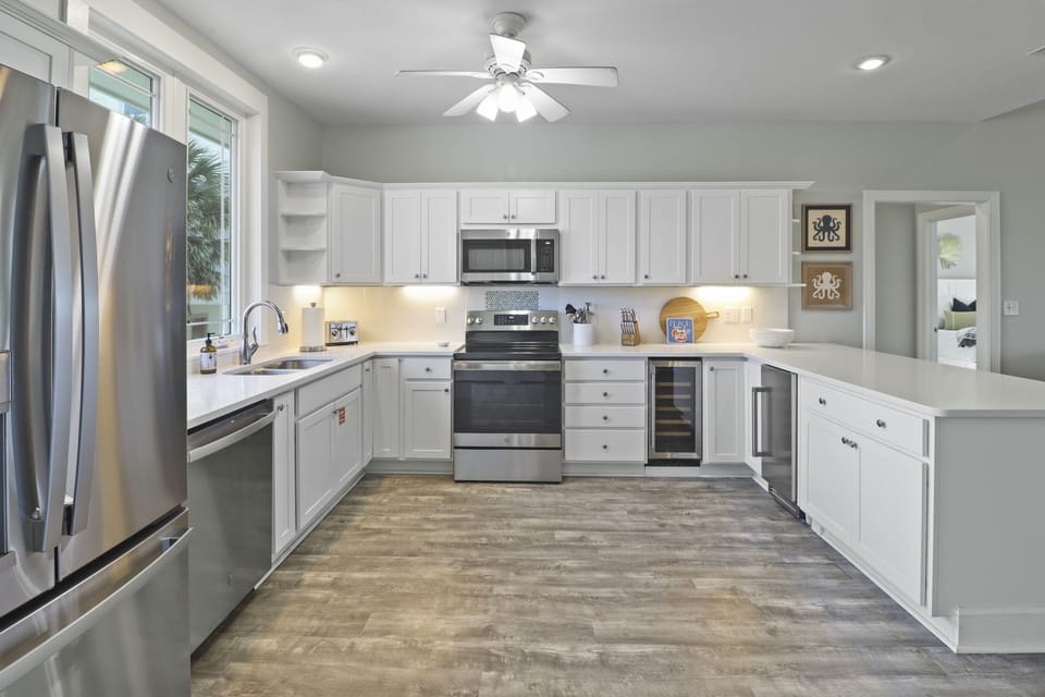 Fully stocked kitchen with all new appliances, wine fridge & ice maker!!