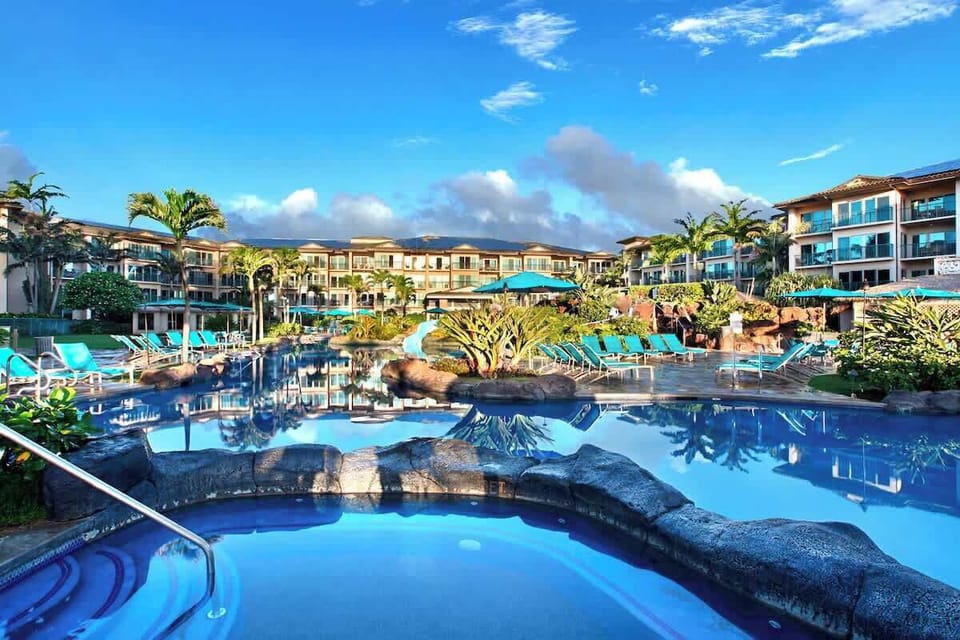 Waipouli Beach Resort amazing pool, hot tub, lazy river and water slides