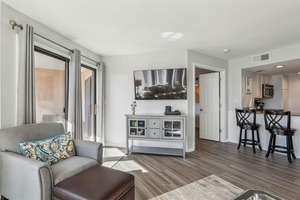 Living Room with Balcony Access at 2514 Villamare