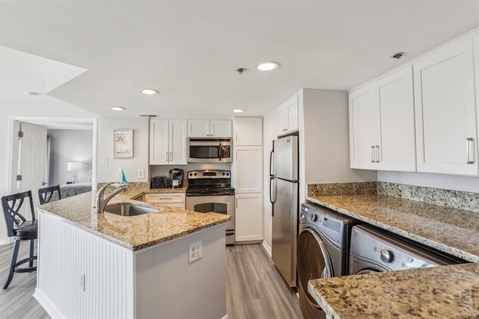 Kitchen at 2514 Villamare