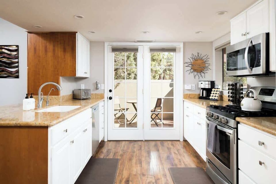 Chef ready kitchen with everyone one could need